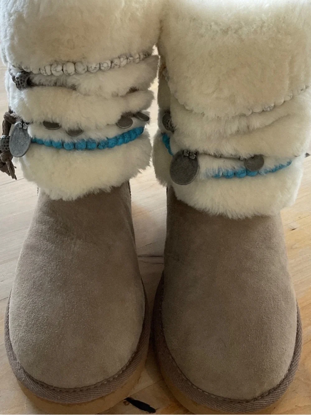 NEW RARE TYLIE MALIBU GYPSY TURQUOISE BEAD EMBELLISHED SHEARLING BOOT | 10